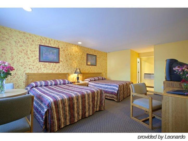 Americas Best Value Inn Розберг Номер фото